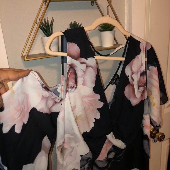 City Chic Floral Cold Shoulder Blouse - Picture 11 of 12